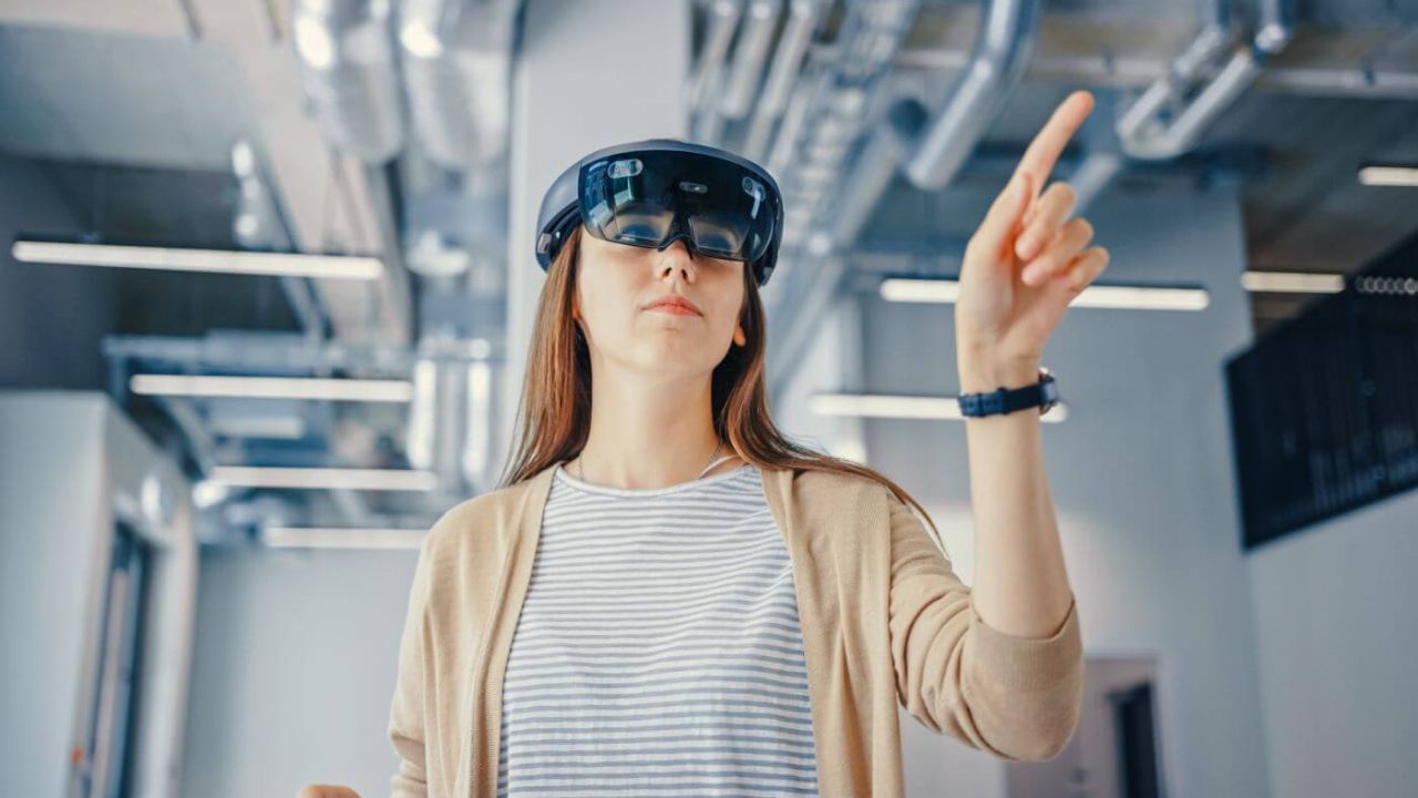 1.-What-is-Mixed-Reality-2